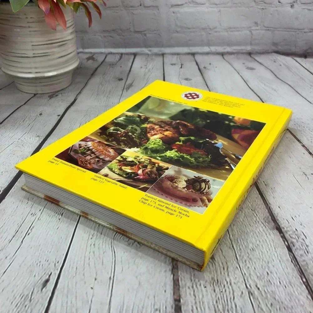 vintage Better homes and gardens Annual recipes cookbook 1997
